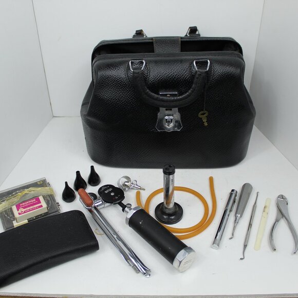 Kruse Vintage Black Top Grain Cowhide Leather w/Crest Lock+Key Incl Accessories - Picture 1 of 16